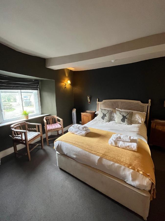 The Kings Arms Hotel Didmarton ภายนอก รูปภาพ