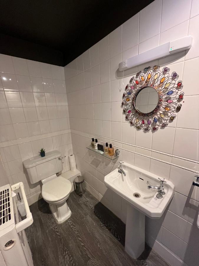 The Kings Arms Hotel Didmarton ภายนอก รูปภาพ