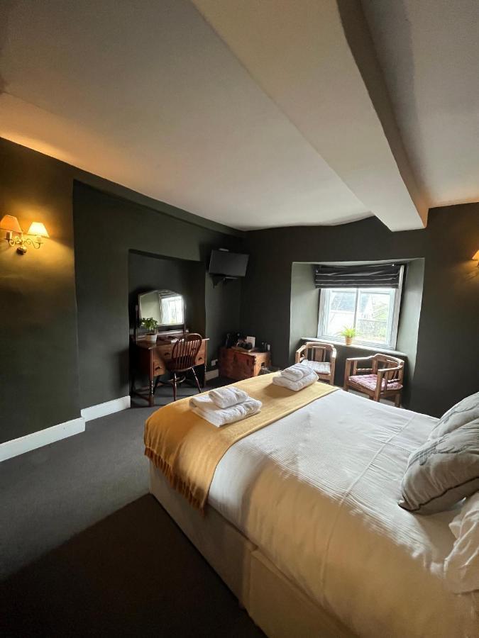 The Kings Arms Hotel Didmarton ภายนอก รูปภาพ