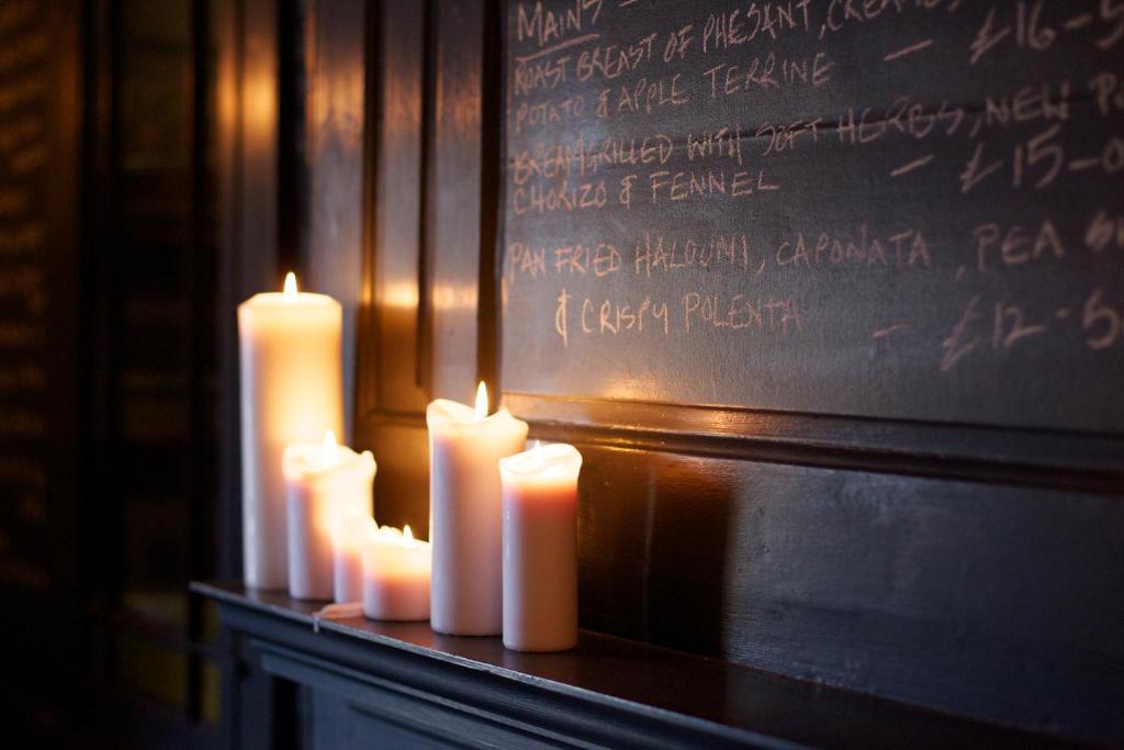 The Kings Arms Hotel Didmarton ภายนอก รูปภาพ