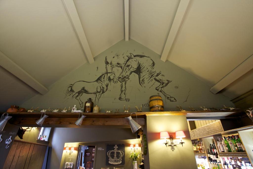 The Kings Arms Hotel Didmarton ภายนอก รูปภาพ