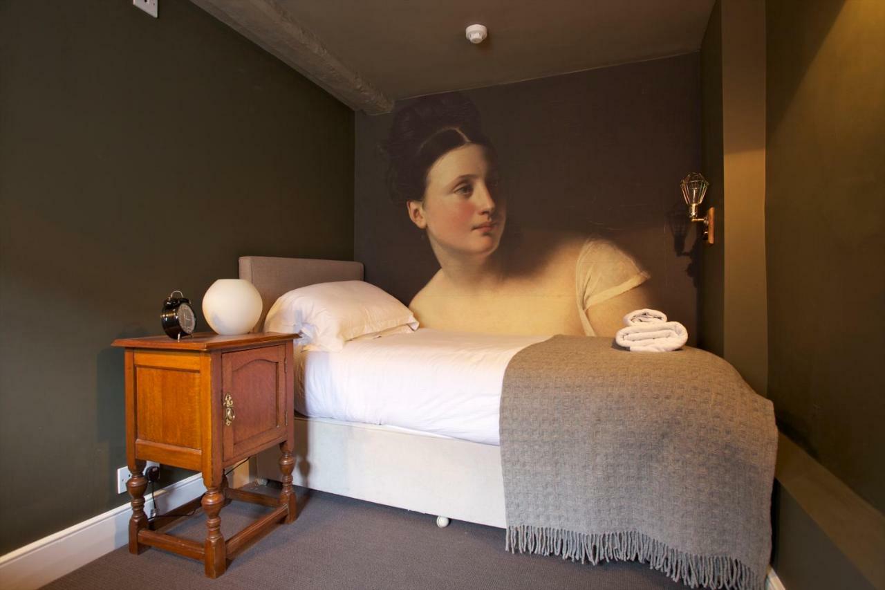 The Kings Arms Hotel Didmarton ภายนอก รูปภาพ